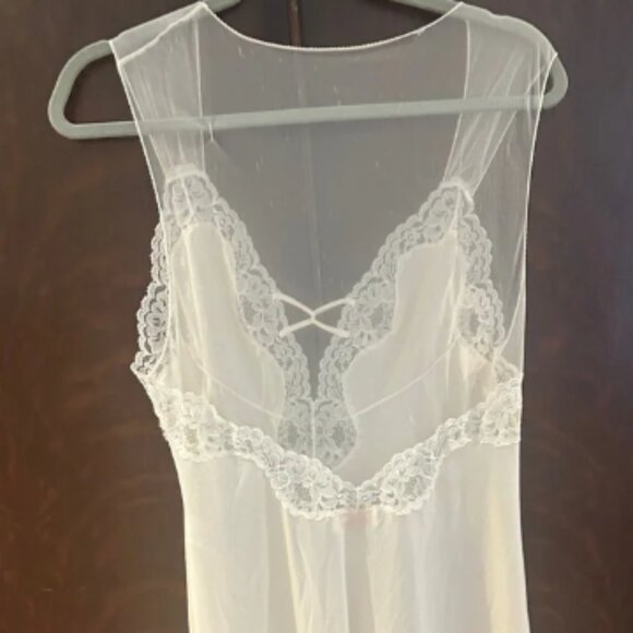 Vintage Barbizon Elegant Cream sheer Lace Trim Nightgown & Robe Sz Lg modest - Picture 4 of 5